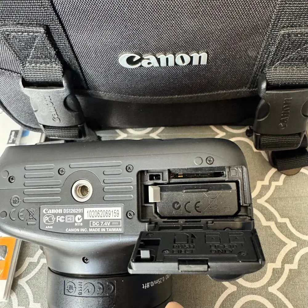 Canon Camera EOS 1100D Rebel T3 DSLR & Bag Tested Working Excellent Condition